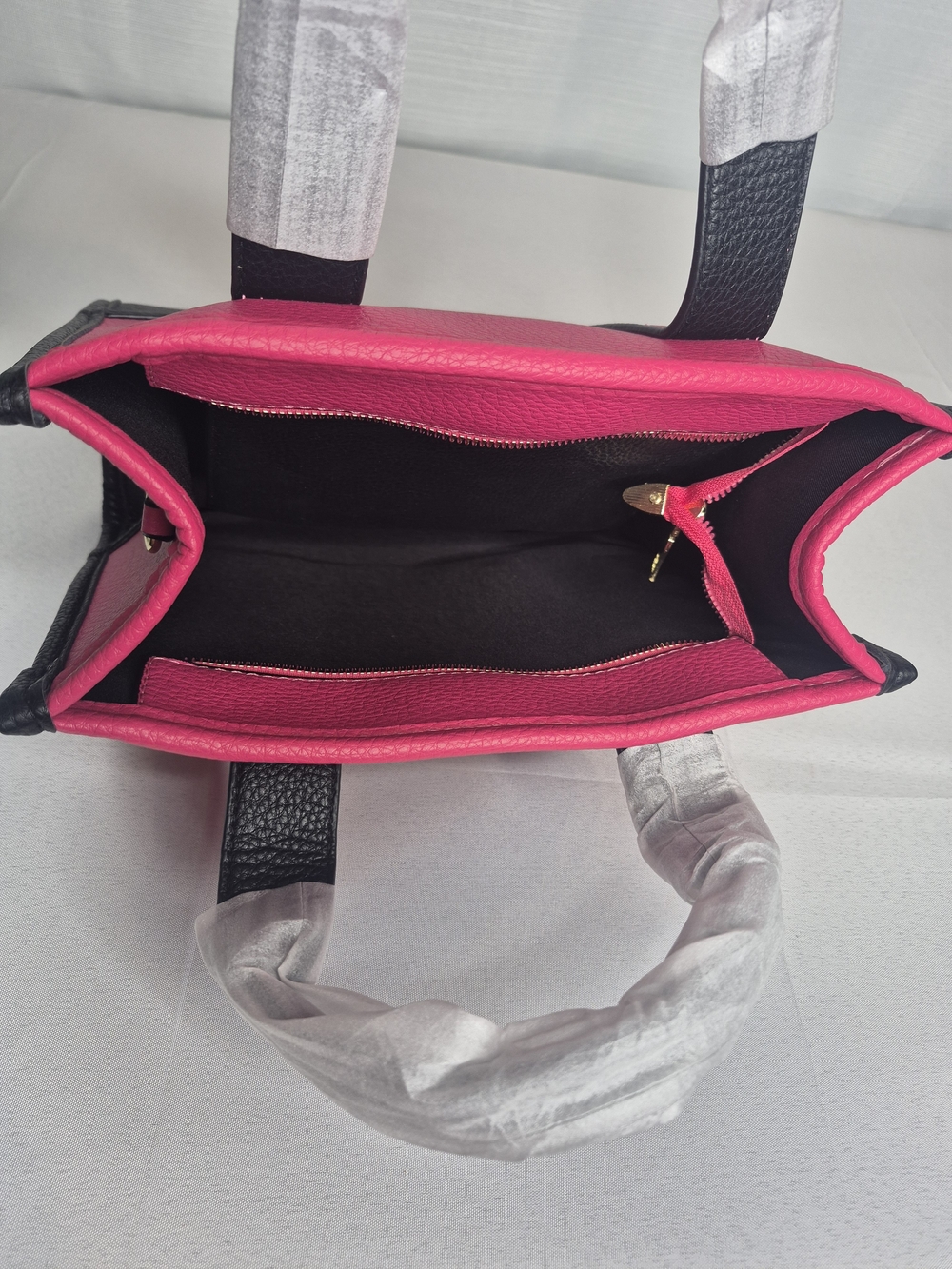 Fashion Pink and Black Women’s Structured Tote Bag NWOT - Picture 11 of 12